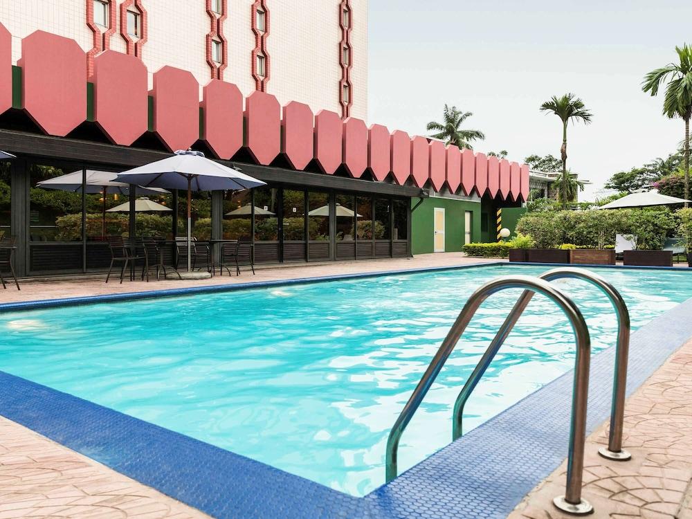 ibis Douala 1085298 — 1