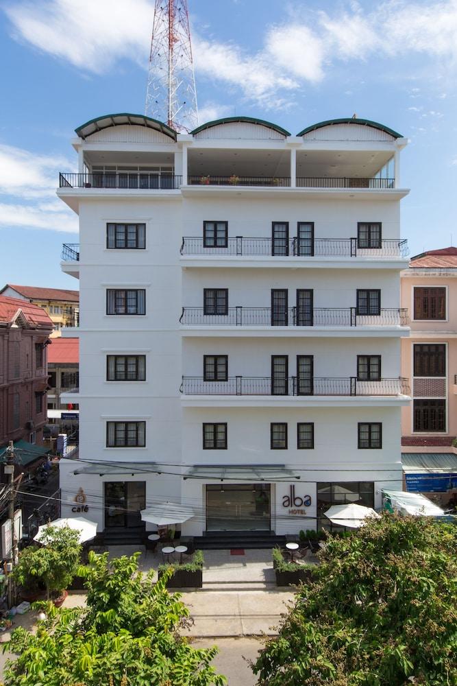 Alba Hotel — 1
