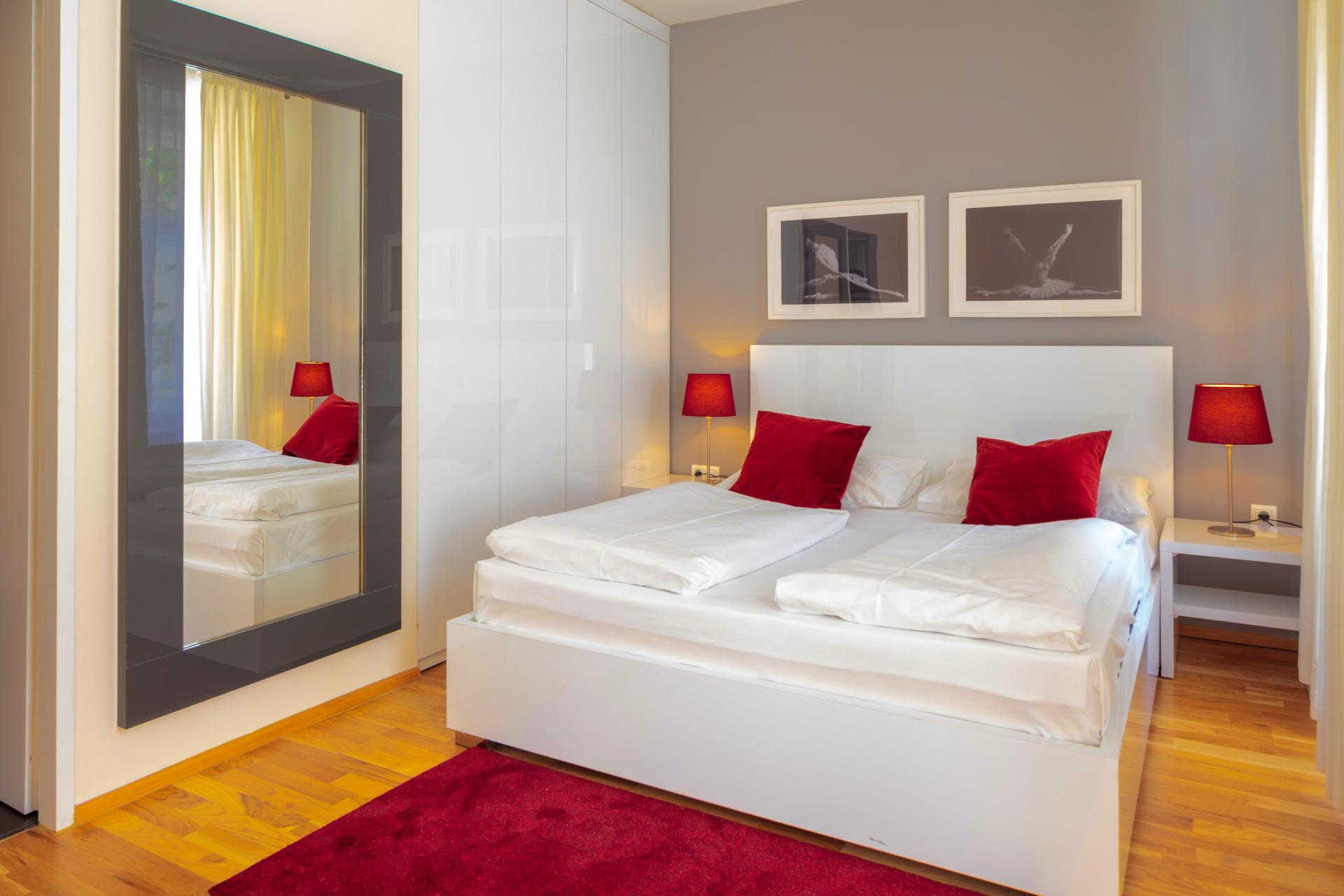 The Levante Rathaus Apartments. — 9