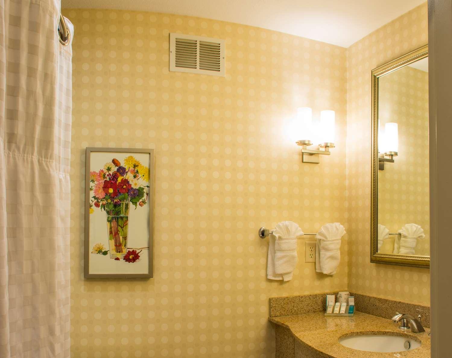Hilton Garden Inn Elkhart — 1