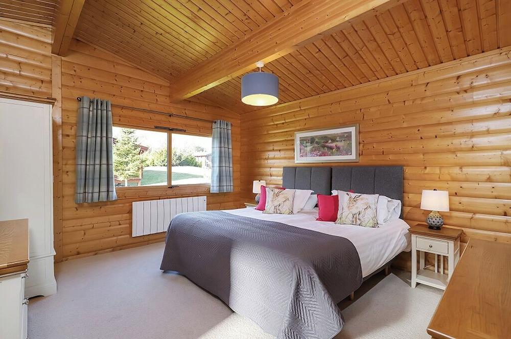 South Winchester Lodges — 9