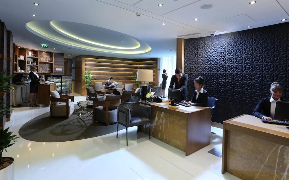 TRYP Hotel by Wyndham Abu Dhabi — 7