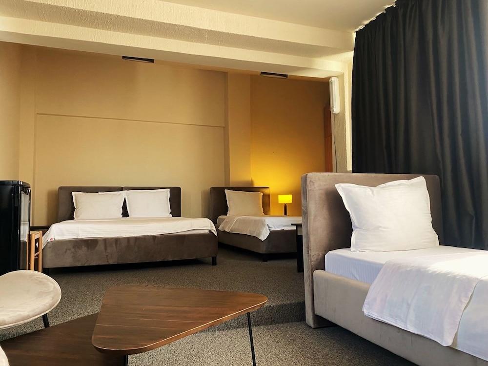 HOTEL KETO — 7