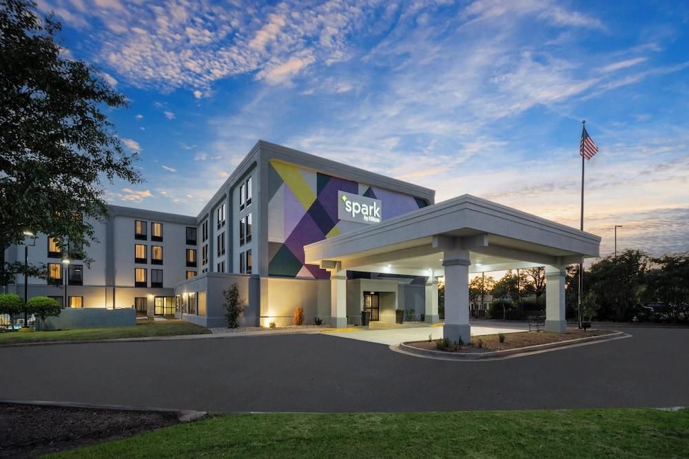 Spark by Hilton Decatur