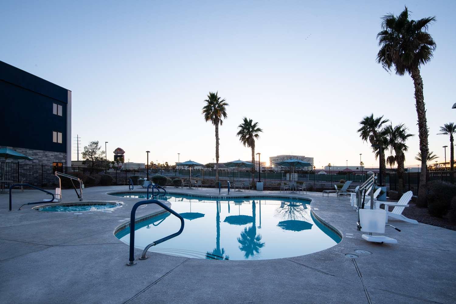 Hampton Inn & Suites Las Vegas-Henderson — 4