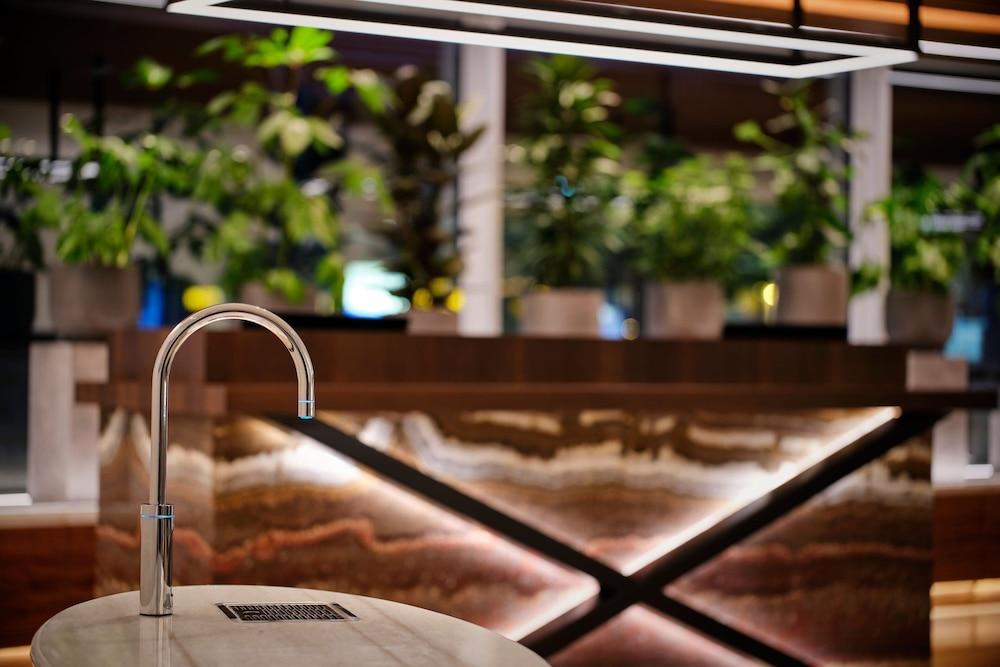 SHERATON AMSTERDAM AIRPORT 20174 — 5