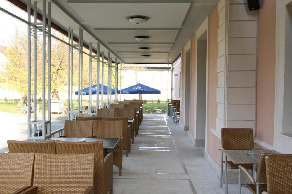 Hotel Crystal 1061868 — 7