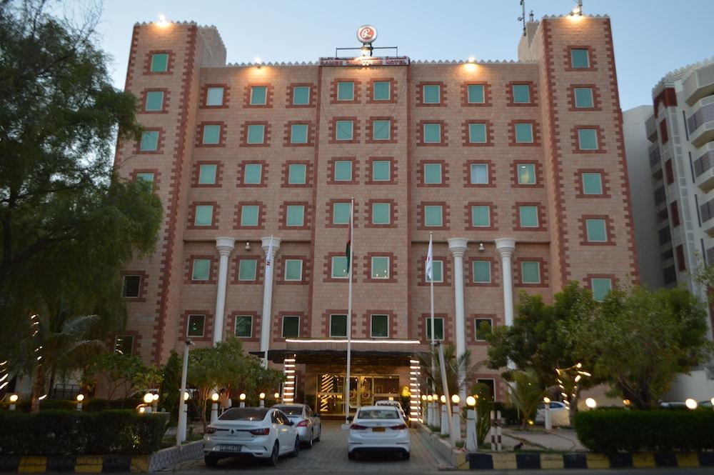 RAMEE GUESTLINE HOTEL 66204 — 1
