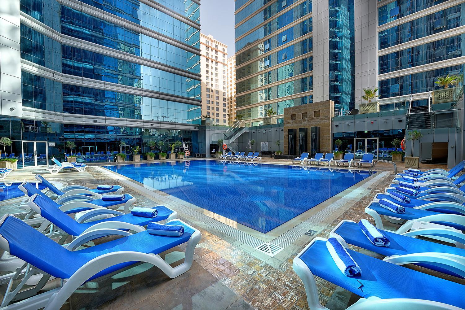Vintage Grand Hotel — 6