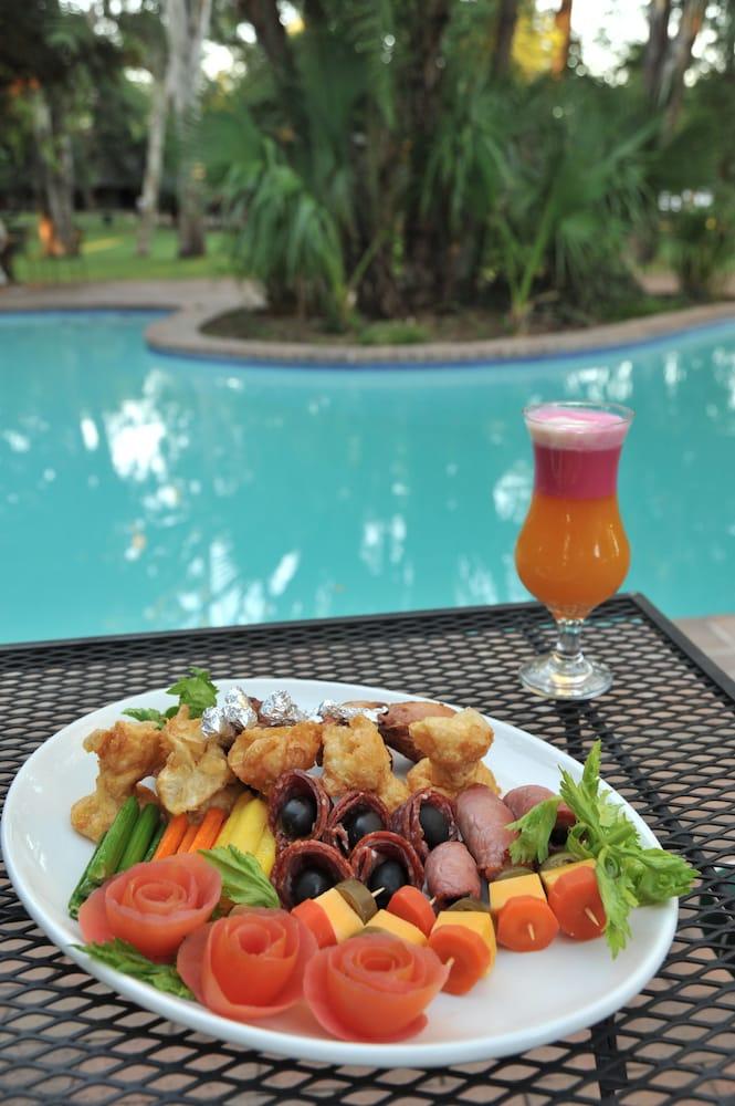 Cresta Marang Gardens — 1