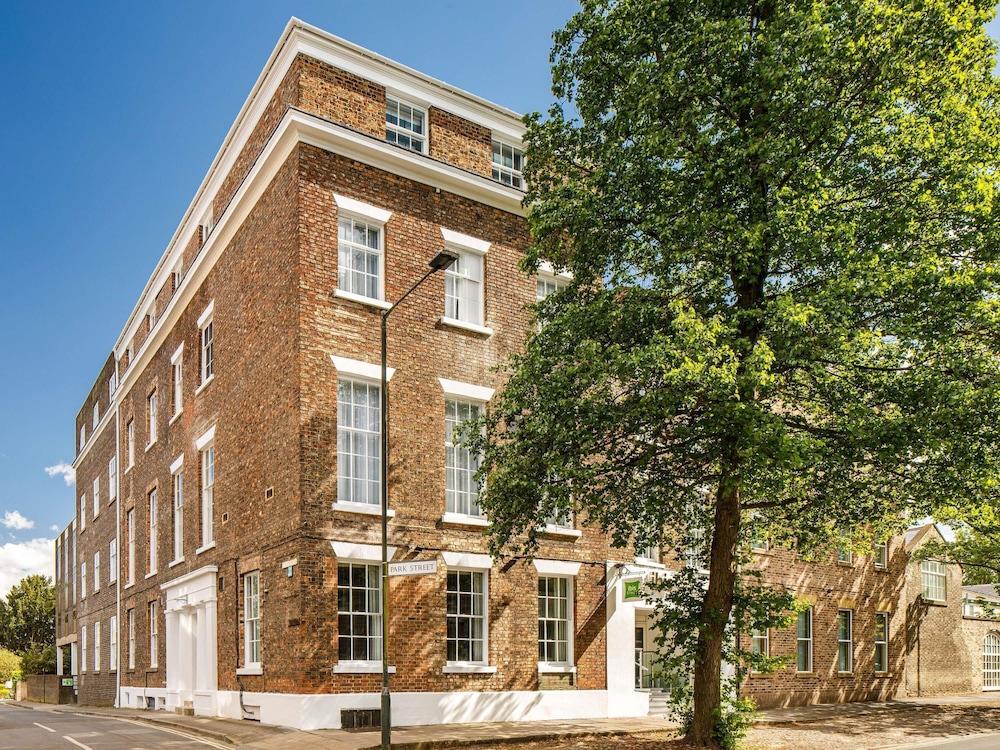 ibis Styles York Centre — 1