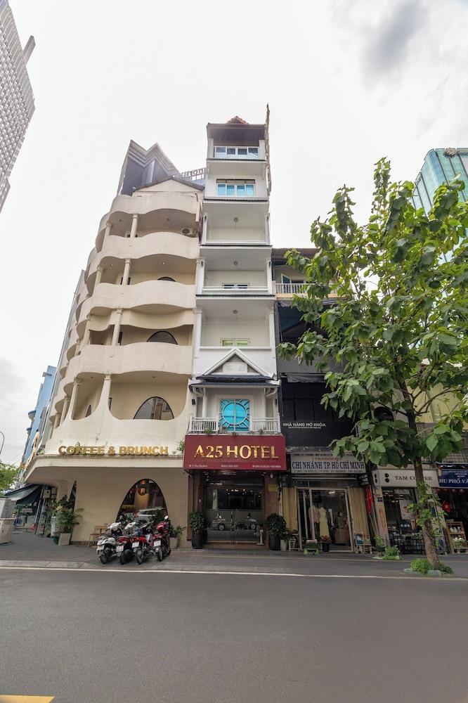 A25 Hotel - 35 Mac Thi Buoi — 3