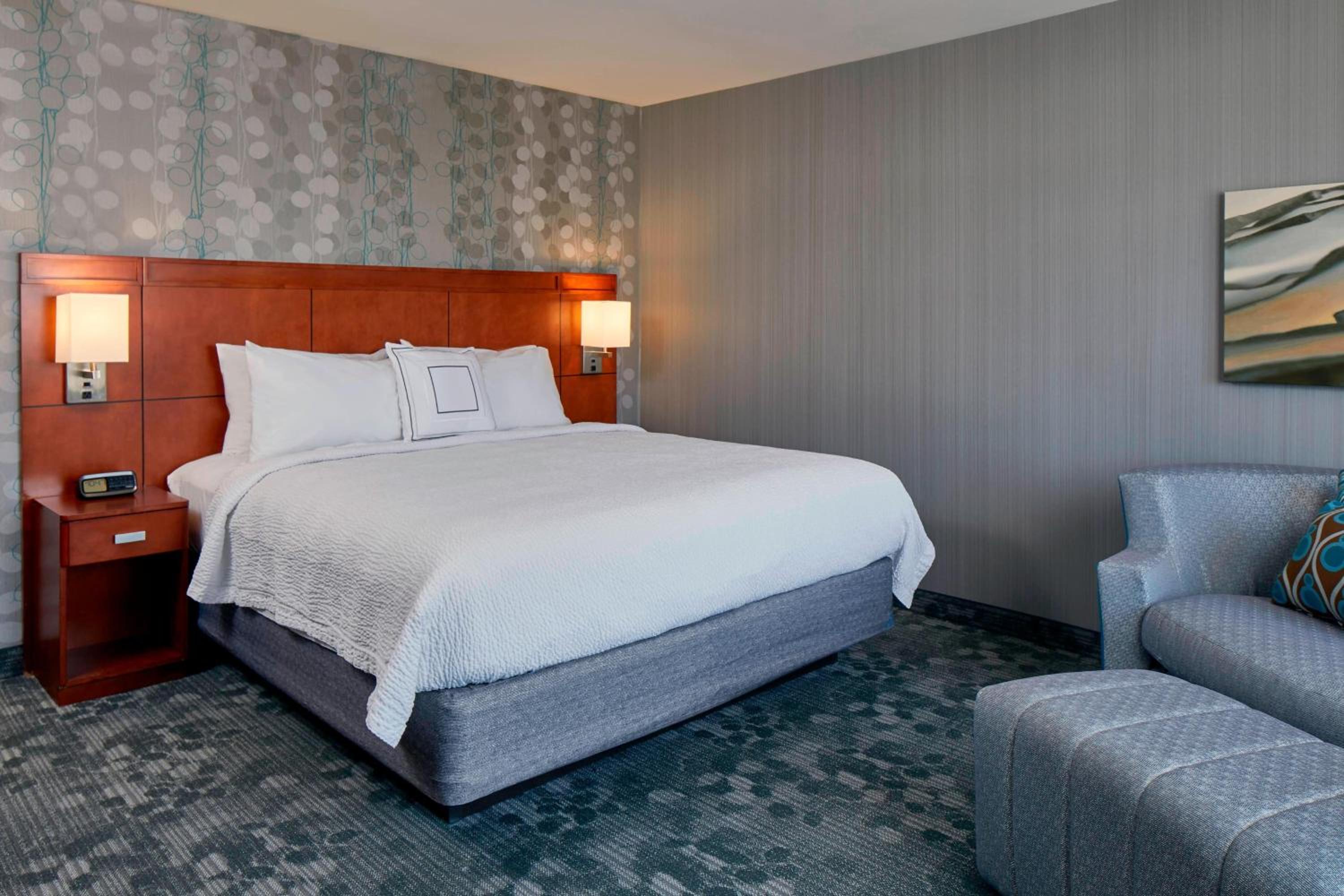 Courtyard by Marriott Albany Thruway — 6