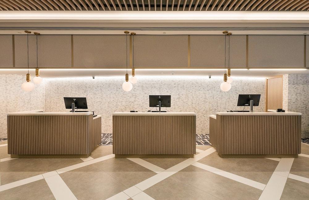 CROWNE PLAZA COOGEE BEACH — 6