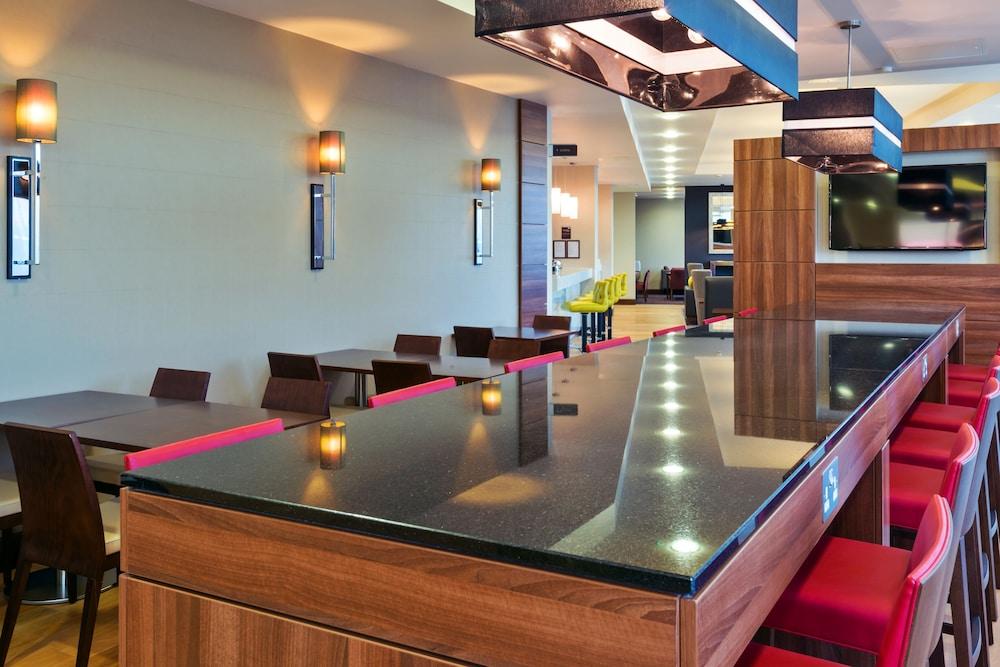 HAMPTON BY HILTON LONDON LUTON AIRPORT — 4