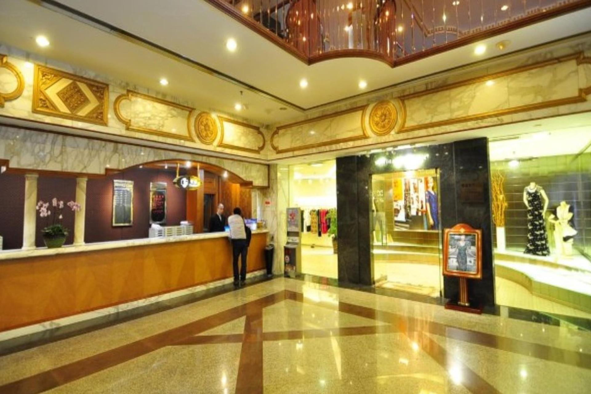 KUNMING HOTEL 3934 — 4