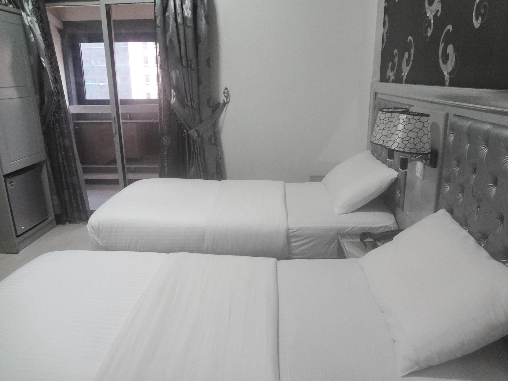 White Fort Hotel — 1