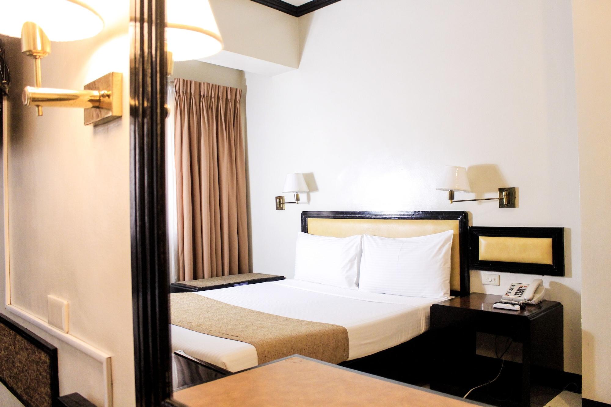Palm Hotel Manila — 7