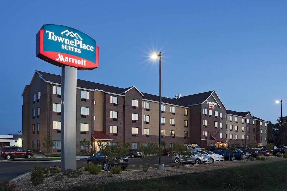 TownePlace Suites Dodge City — 1