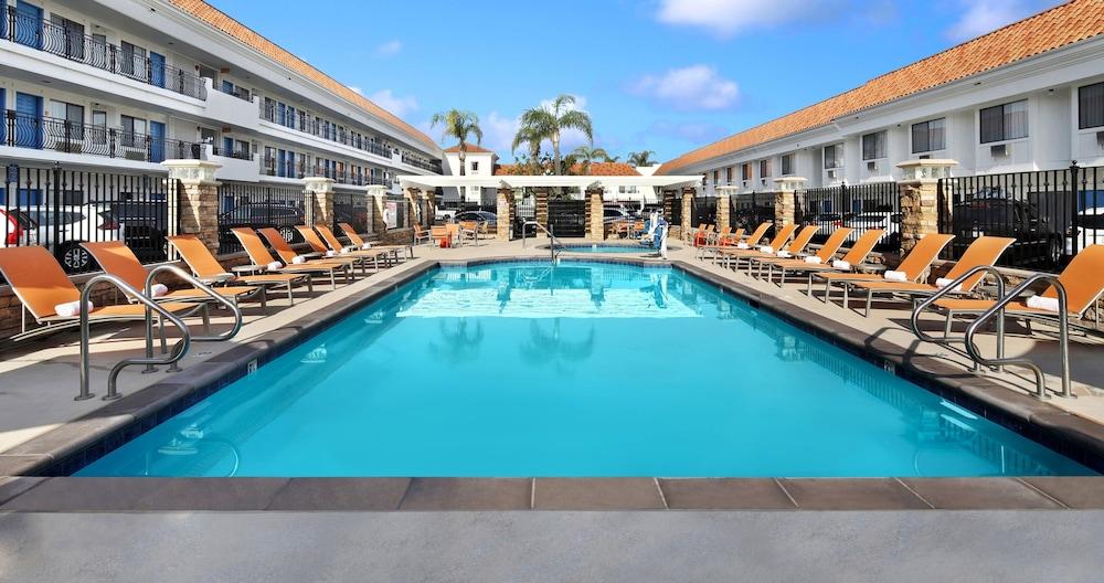 Tropicana Inn &amp; Suites — 1