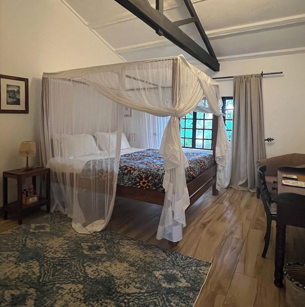 Mount Meru Game Lodge — 10
