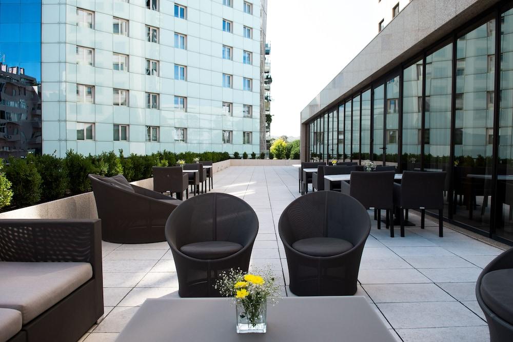 SANA METROPOLITAN HOTEL — 7