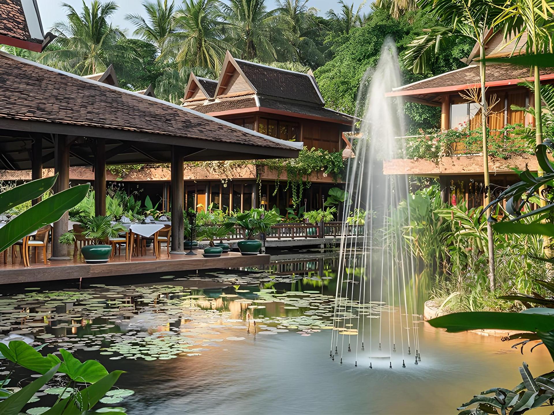 ANGKOR VILLAGE 2814 — 2