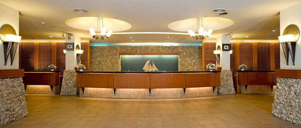 Yoho Landis Beach Resort 884365 — 8
