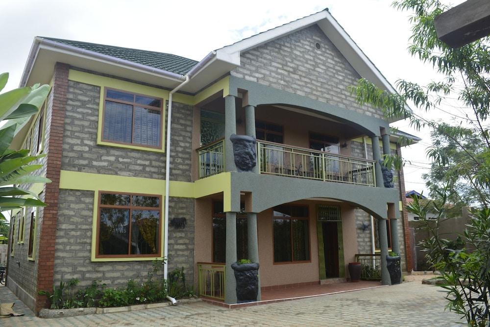 Korona Villa Bed &amp; Breakfast 1234268 — 1