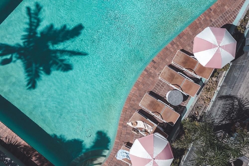 The Island Gold Coast — 1