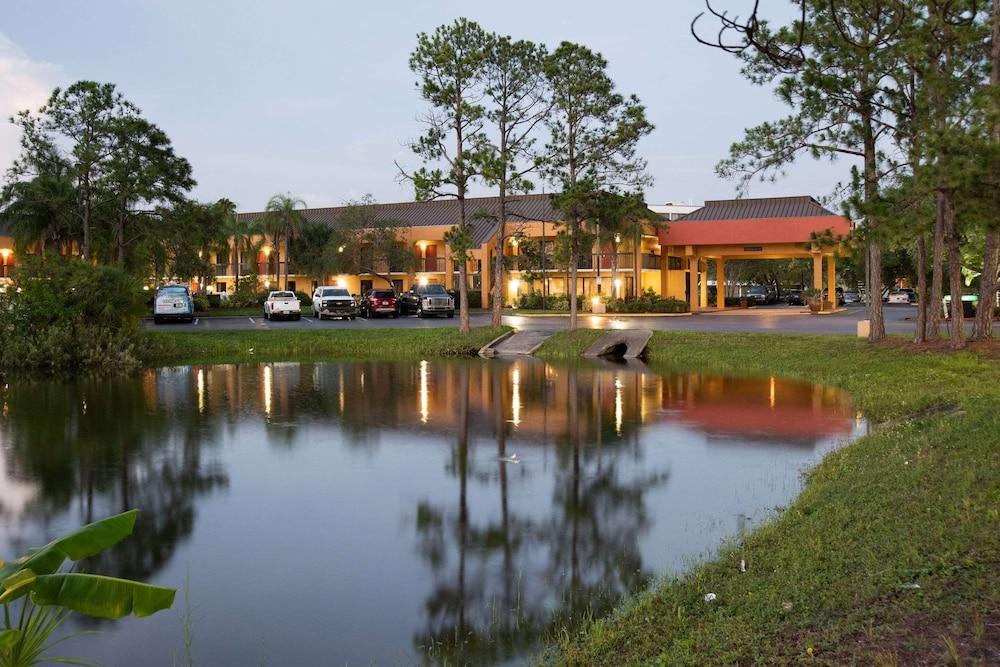 SureStay Hotel by Best Western St. Pete Clearwater Airport — 1