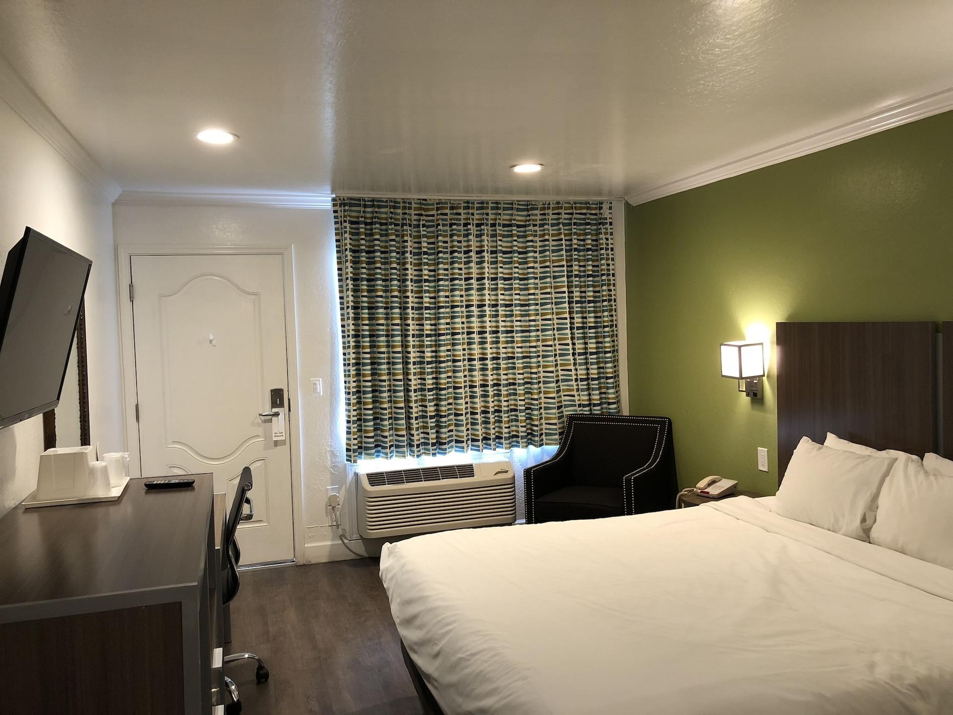 Gilroy Inn — 7
