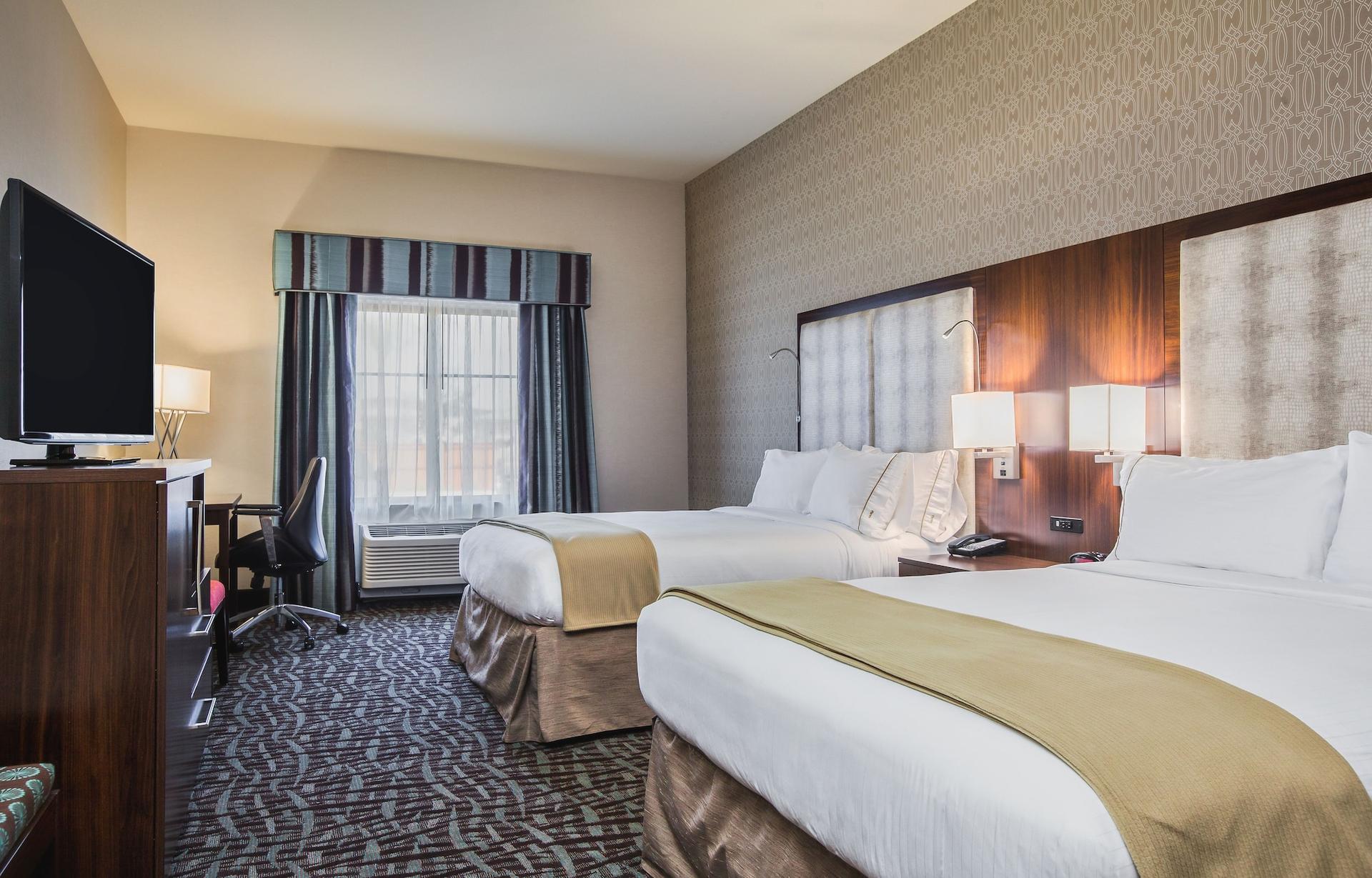 HOLIDAY INN EXPRESS AND SUITES EUREKA — 7