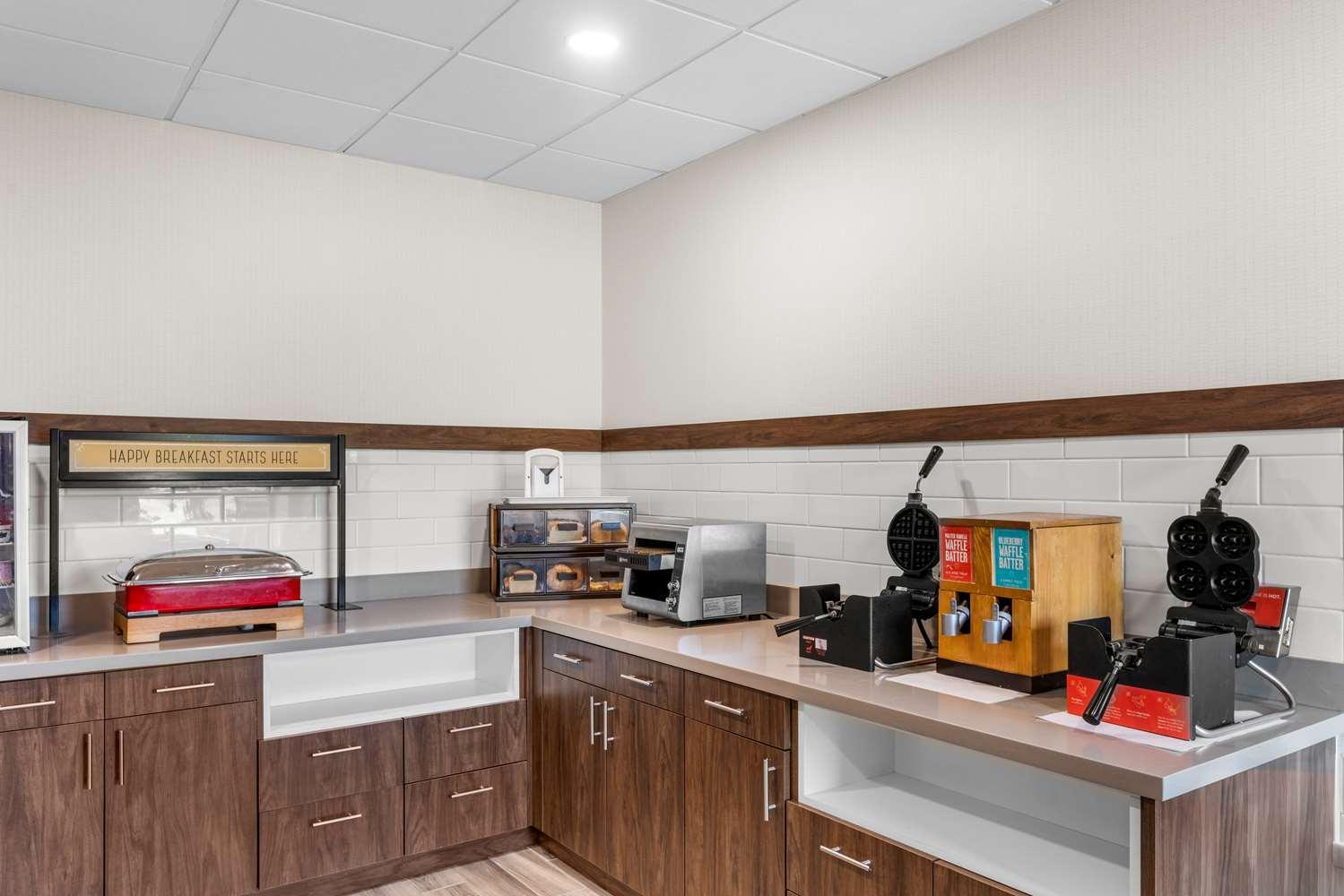 Hampton Inn Knoxville Airport — 5