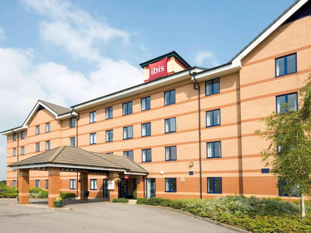 Ibis Rotherham East - M18 - M1 — 1