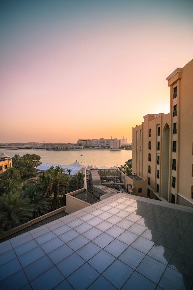Traders Hotel Qaryat Al Beri — 2