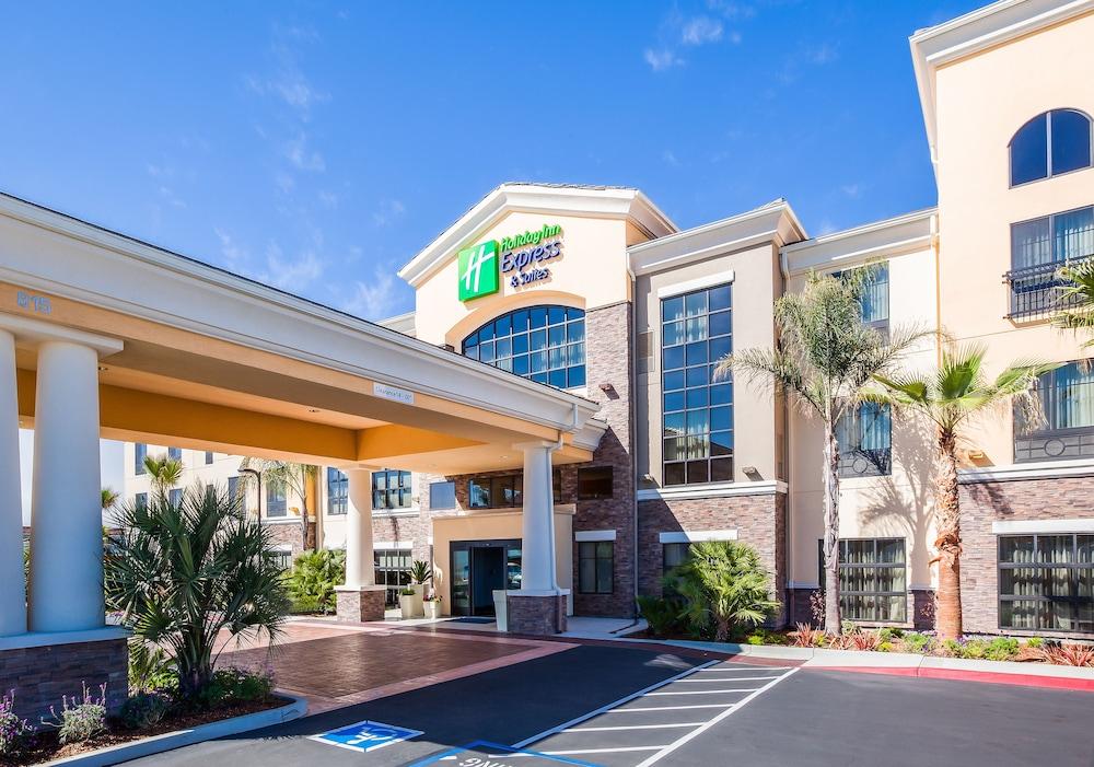 HOLIDAY INN EXPRESS AND SUITES EUREKA — 1
