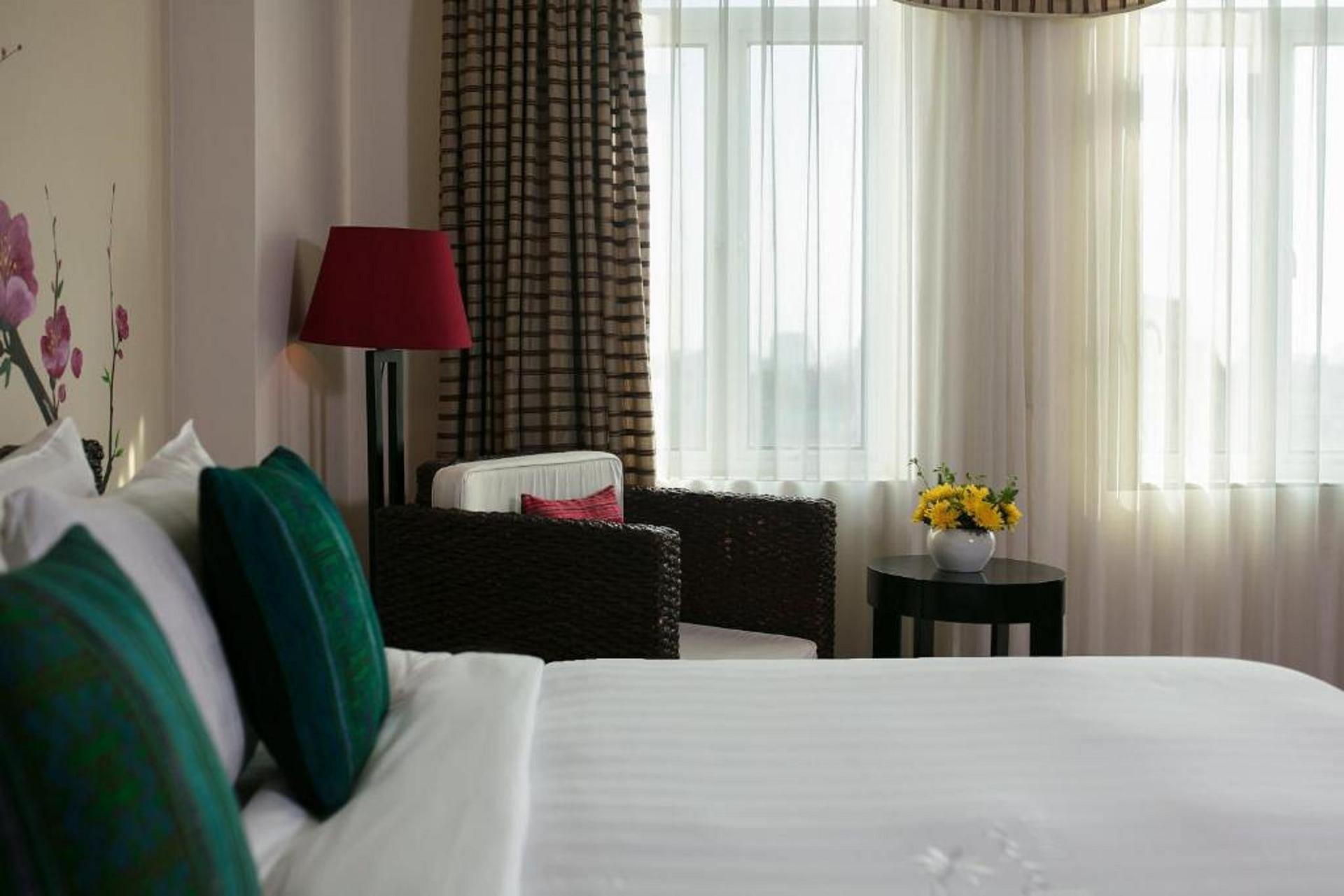 ANISE HOTEL — 2