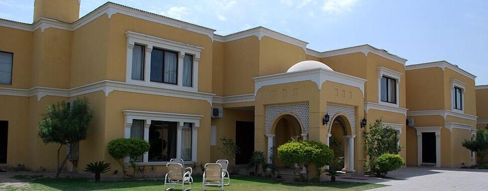 Hotel One Bahawalpur 1253828 — 1