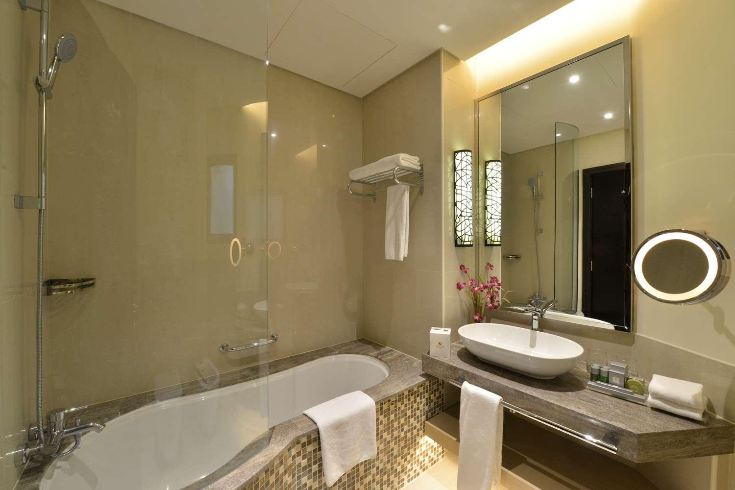 Gulf Executive Residence (within Gulf Hotel premises)