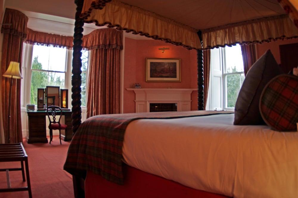 BUNCHREW HOUSE HOTEL — 4