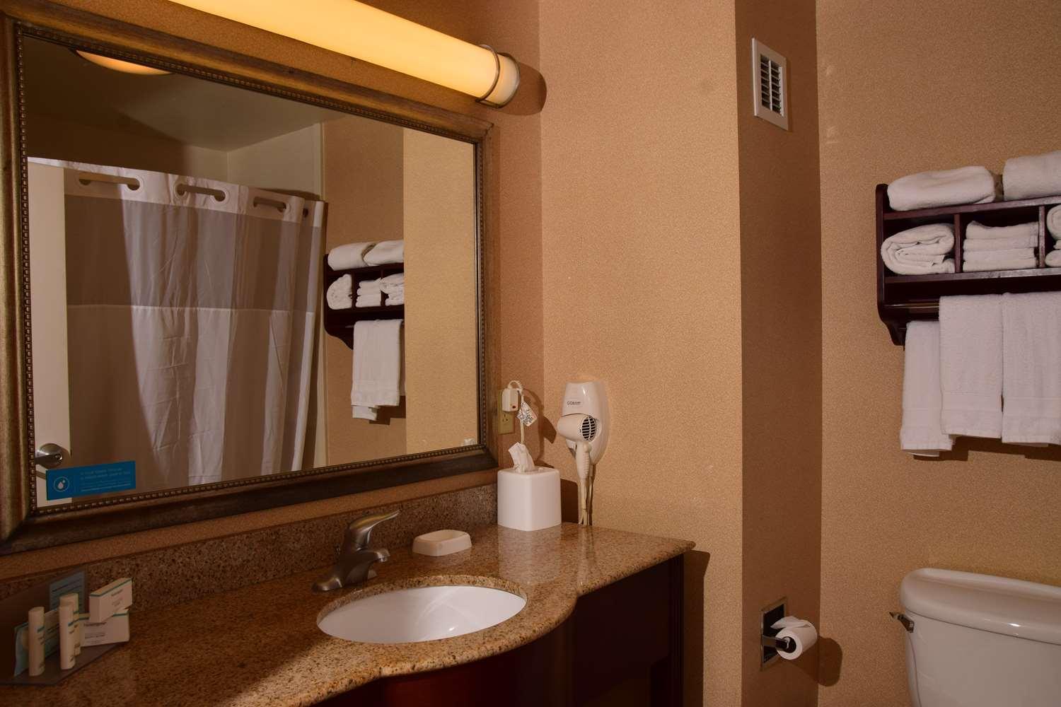 Hampton Inn Indiana — 1