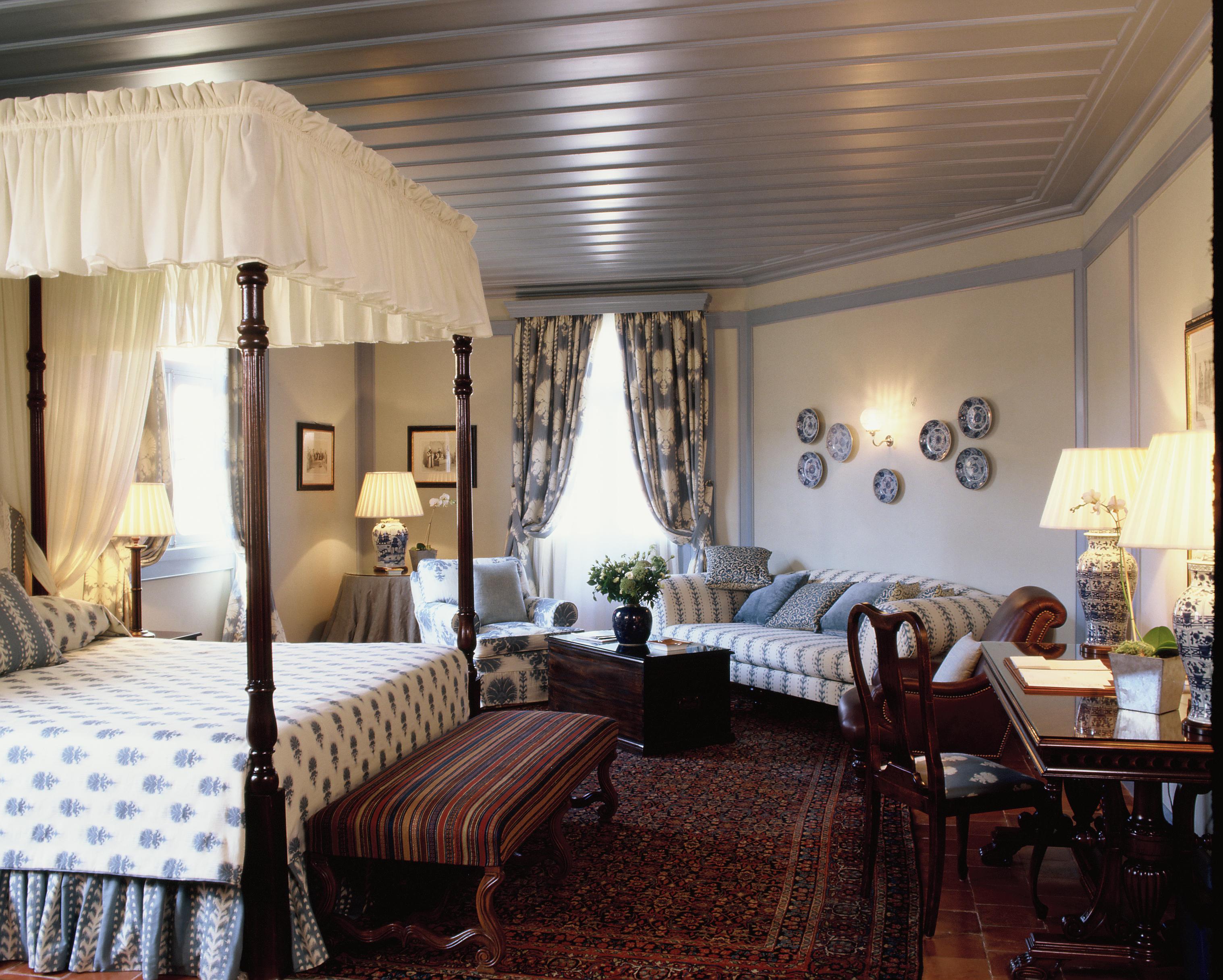 HOTEL ALBERGO 16744 — 9