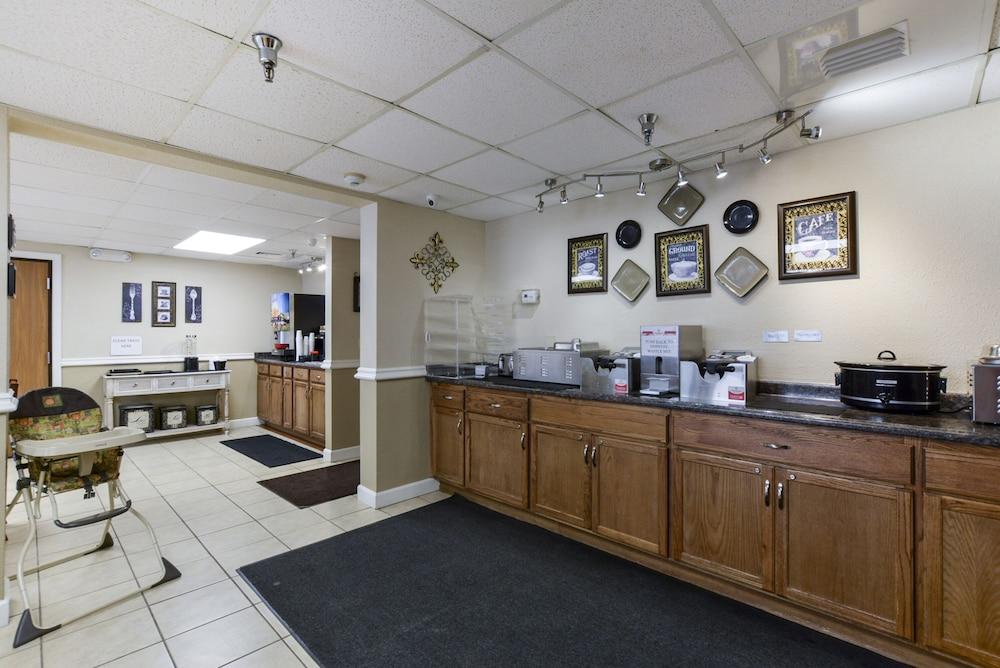 Grand View Inn and Suites — 1