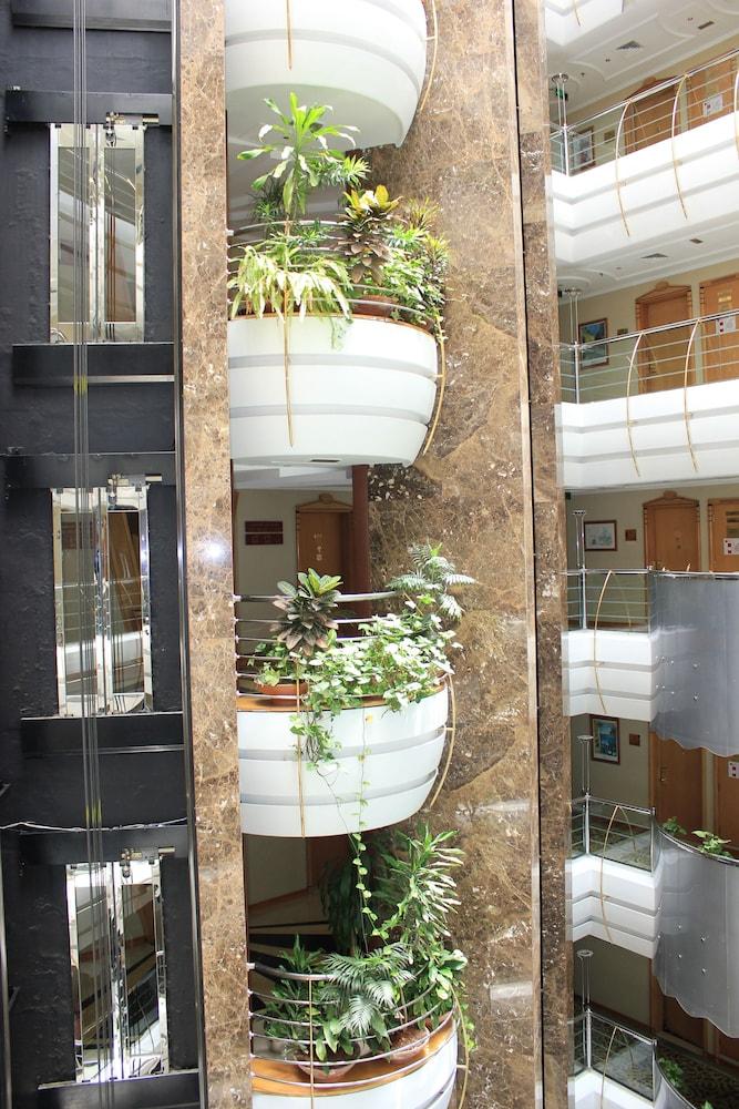 SEA VIEW HOTEL — 5