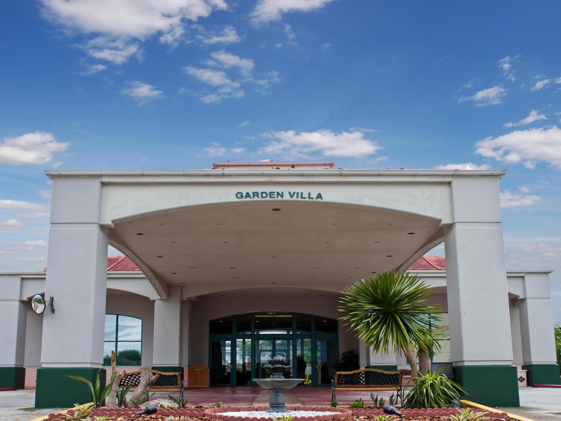 Garden Villa Hotel — 4