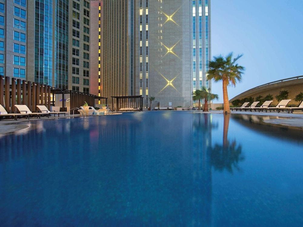 Sofitel Abu Dhabi Corniche — 1