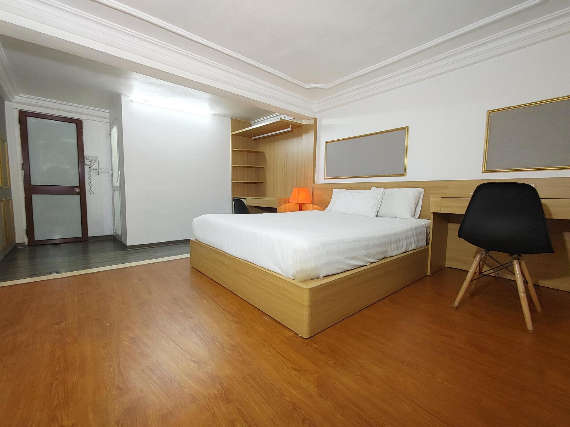 Hanoi Discovery Hotel — 5