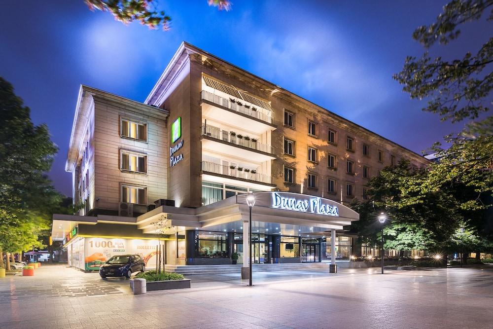 Danube Plaza Hotel 66394 — 1