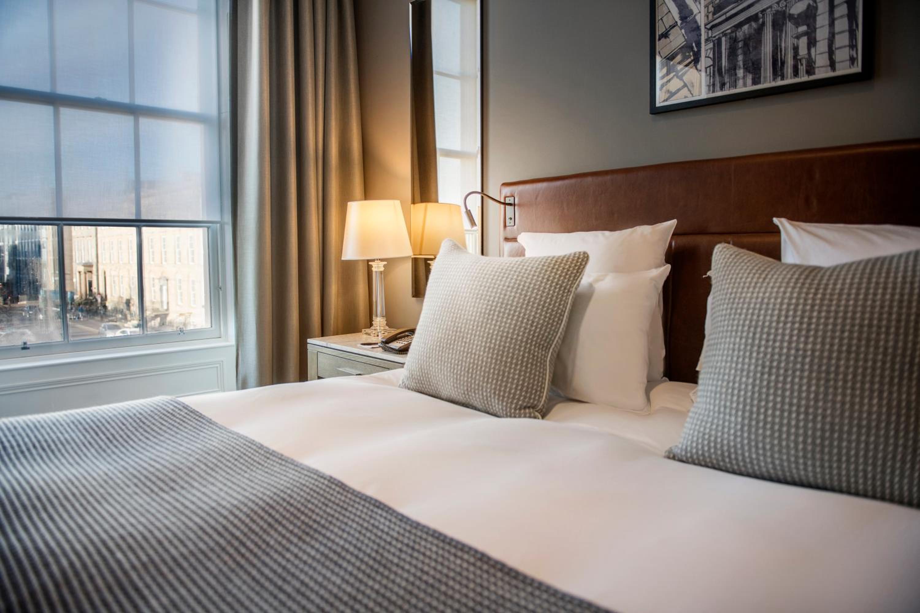 The Ritz-Carlton Dubai — 1